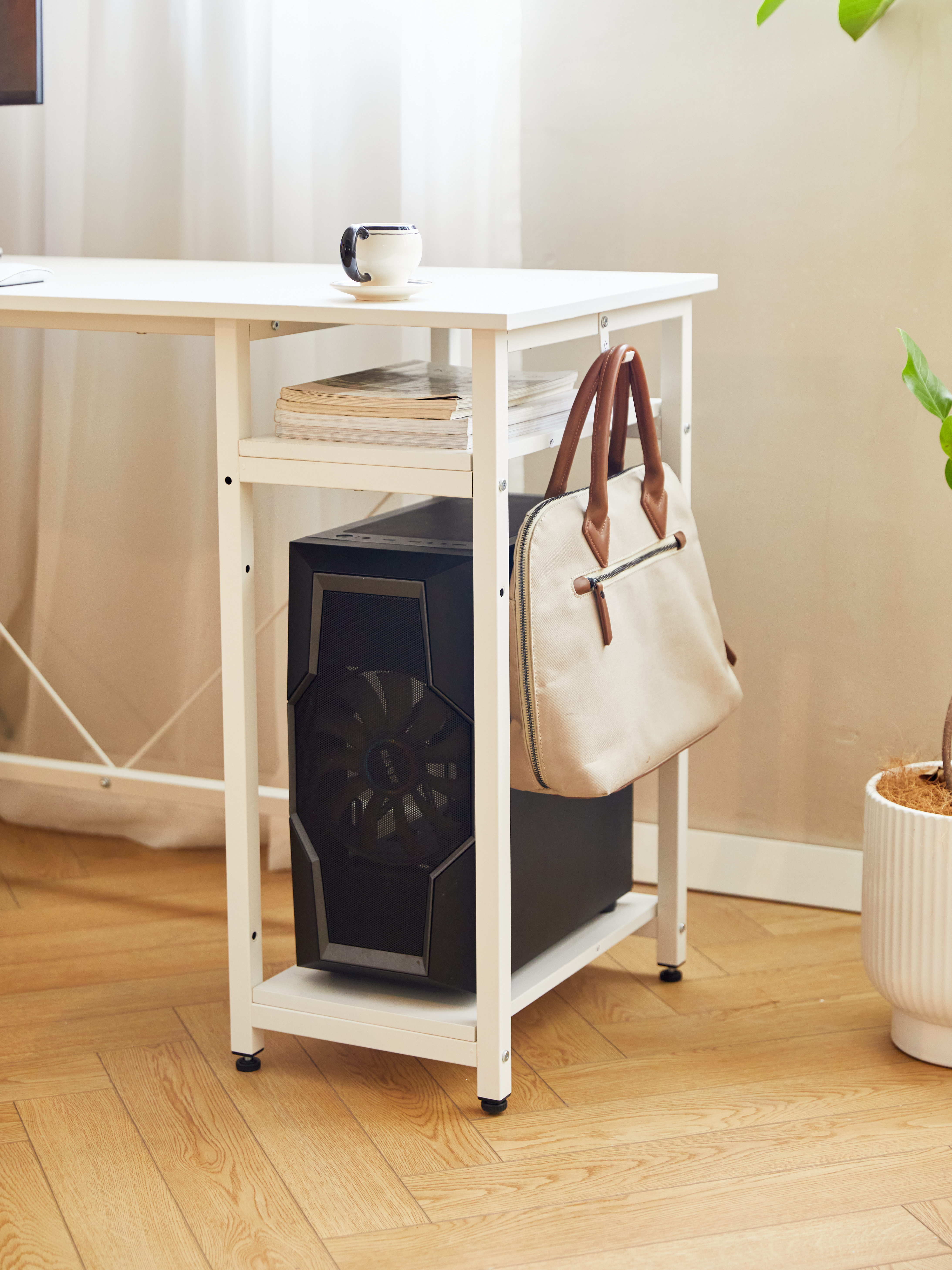 L DESK WITH PENNEL WHITE