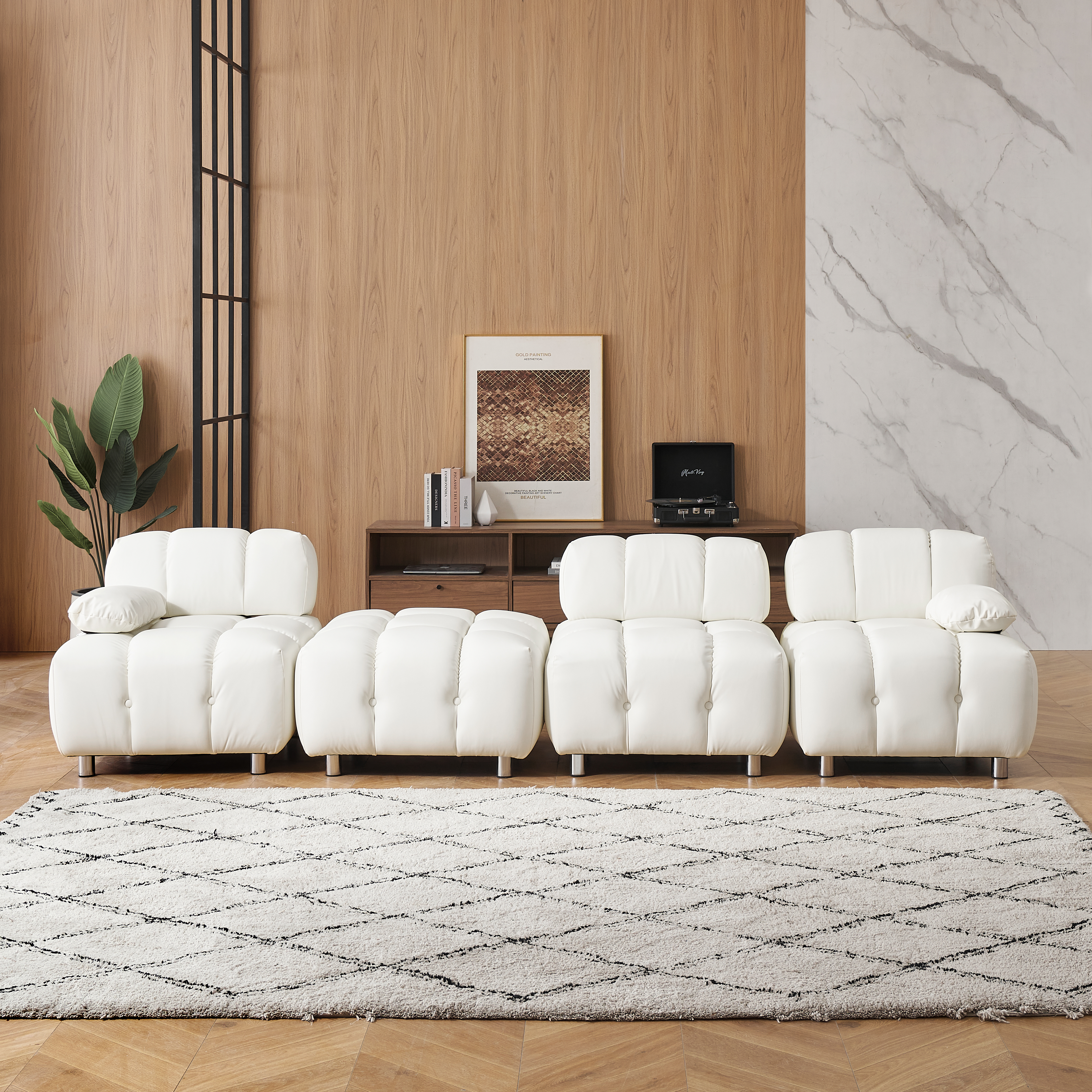 A 90.60-inch technology cloth beige sofa, waterproof, stain and cat scratch resistant, can comfortably sit in the apartment bedroom without taking up space.