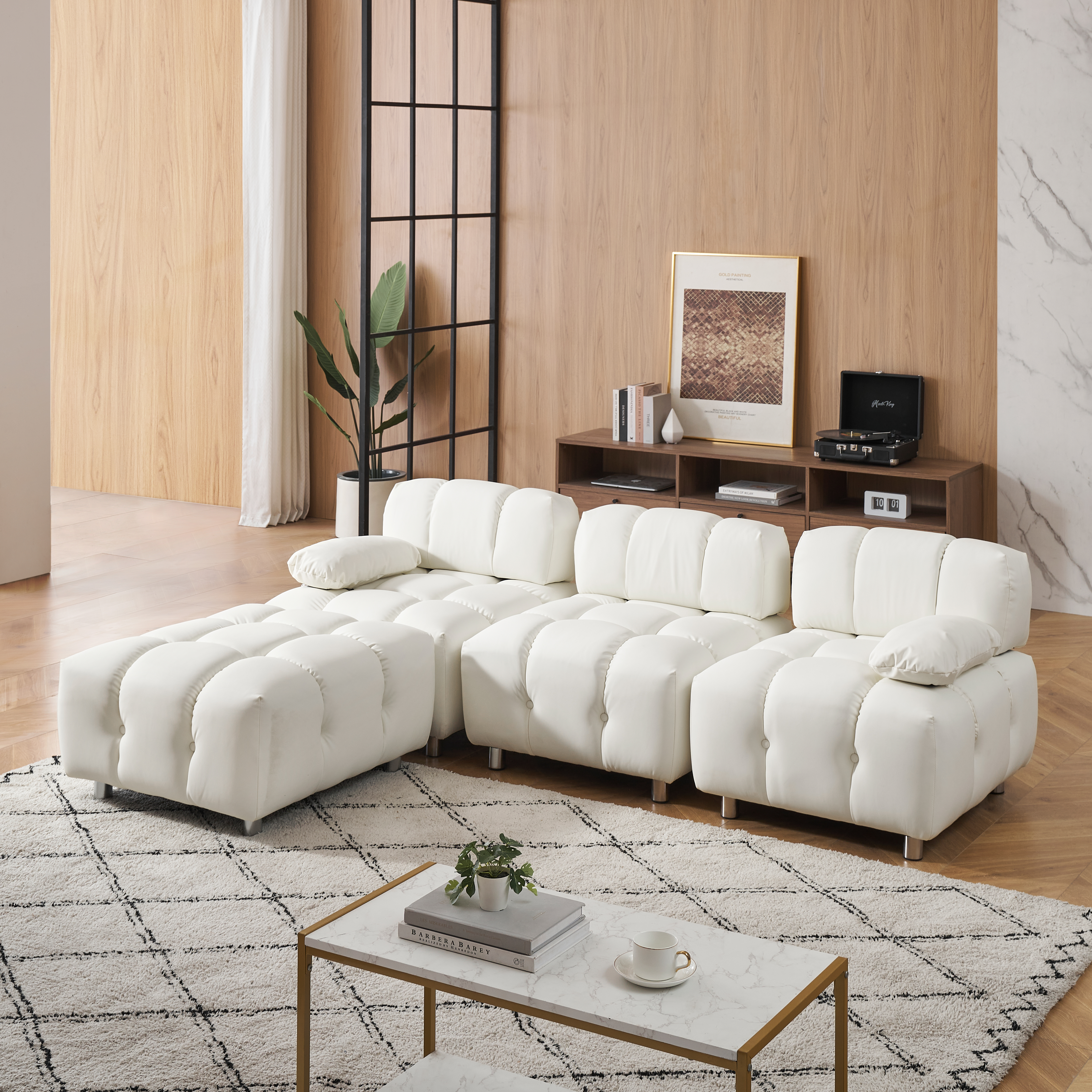 A 90.60-inch technology cloth beige sofa, waterproof, stain and cat scratch resistant, can comfortably sit in the apartment bedroom without taking up space.