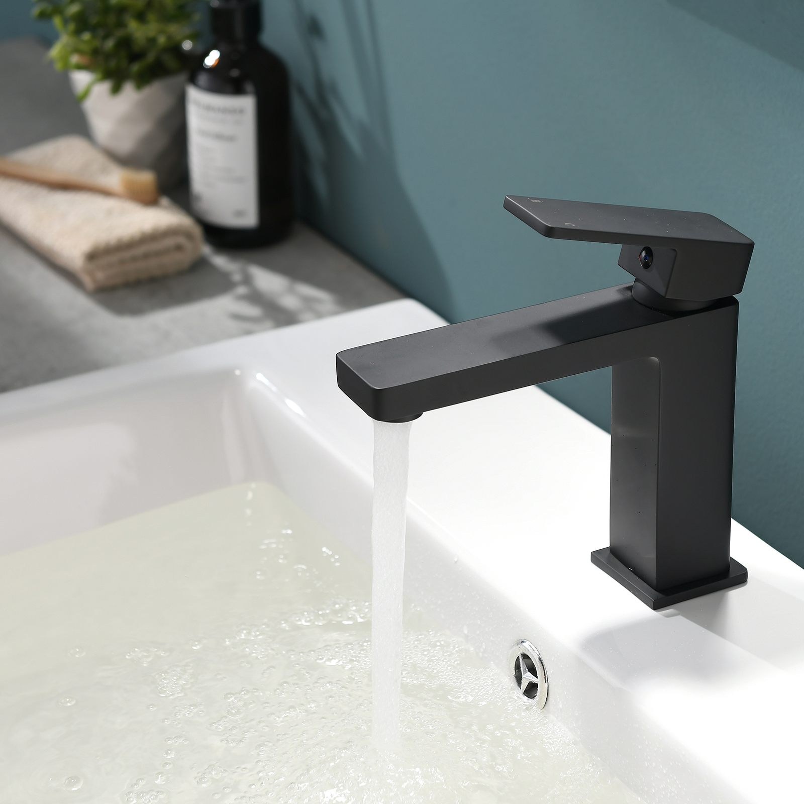 Black Bathroom Faucet, Brushed Black  Faucet for Bathroom Sink, Black Single Hole Bathroom Faucet Modern Single Handle Vanity Basin Faucet