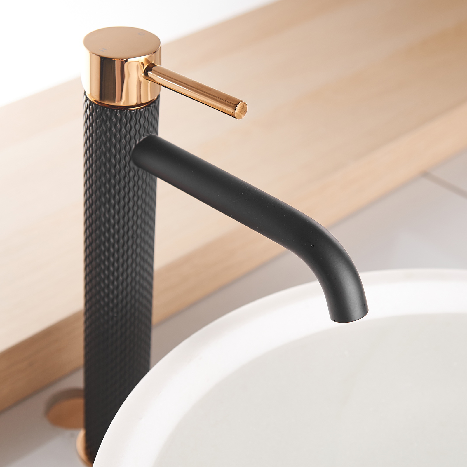 Black Bathroom Faucet, Black and Gold  Faucet for Bathroom Sink, Black Single Hole Bathroom Faucet Modern Single Handle Vanity Basin Faucet