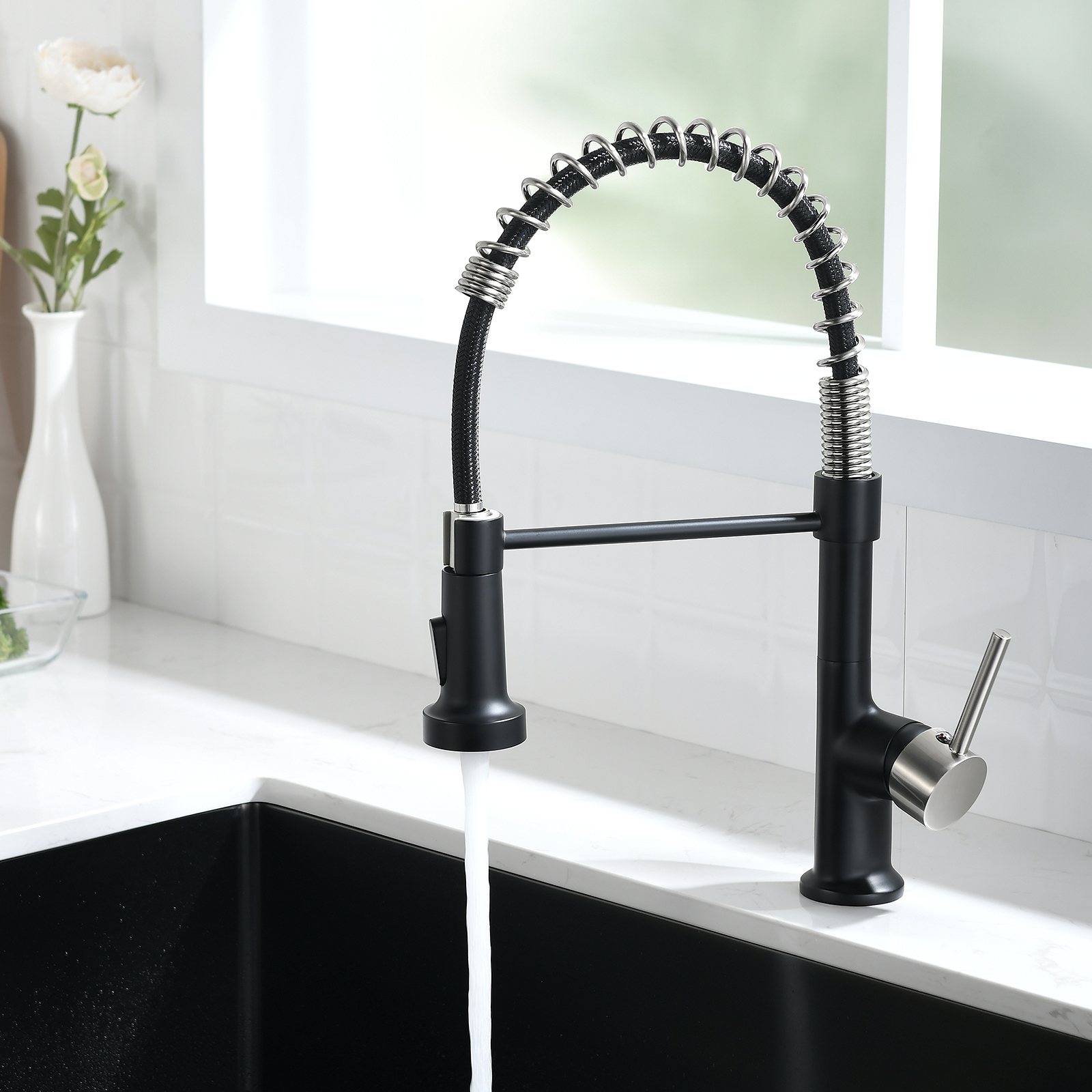 Commercial Black and Nickle Kitchen Faucet with Pull Down Sprayer, Single Handle Single Lever Kitchen Sink Faucet