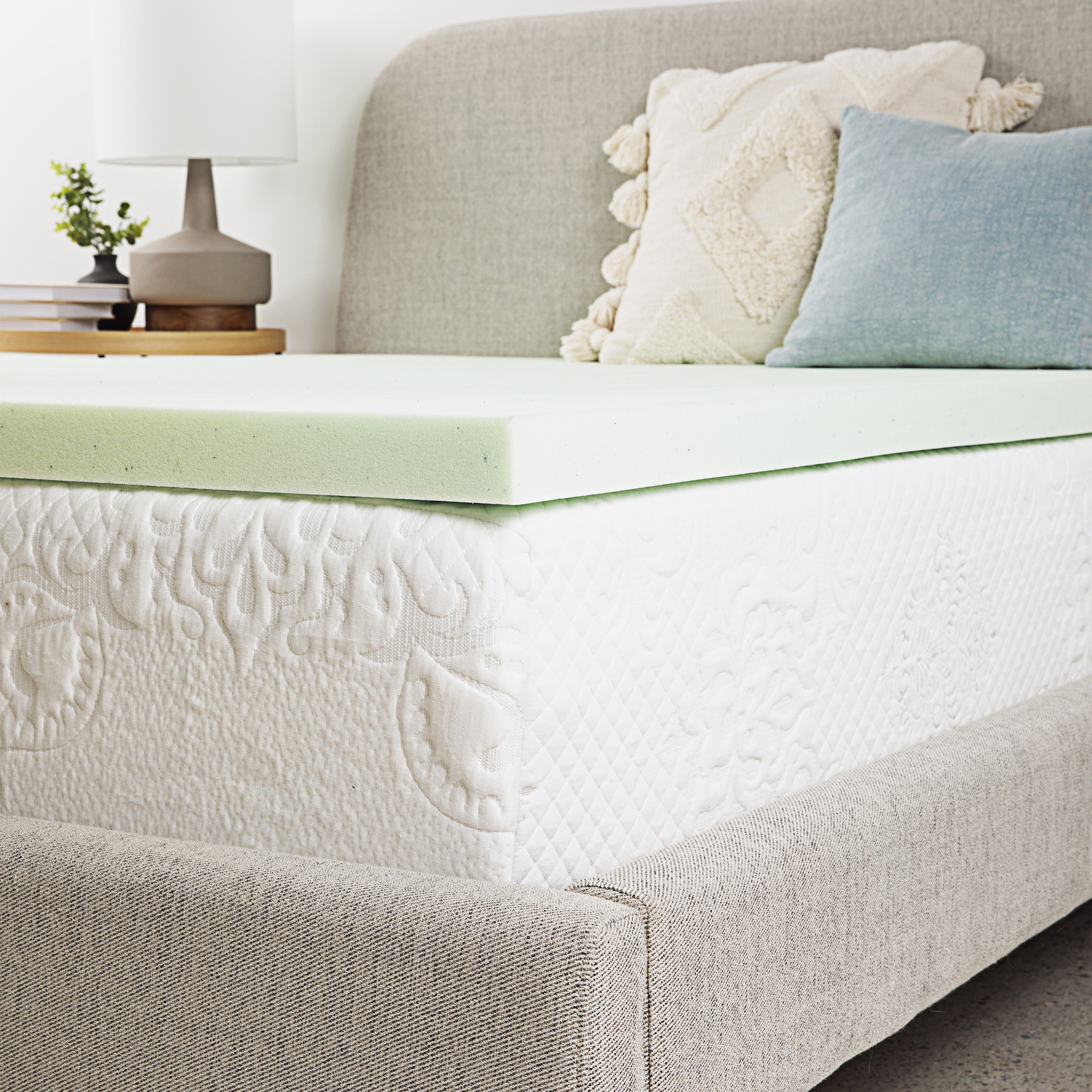 Bridgevine Home 2 inch Full Size Cool Gel Memory Foam Mattress Topper