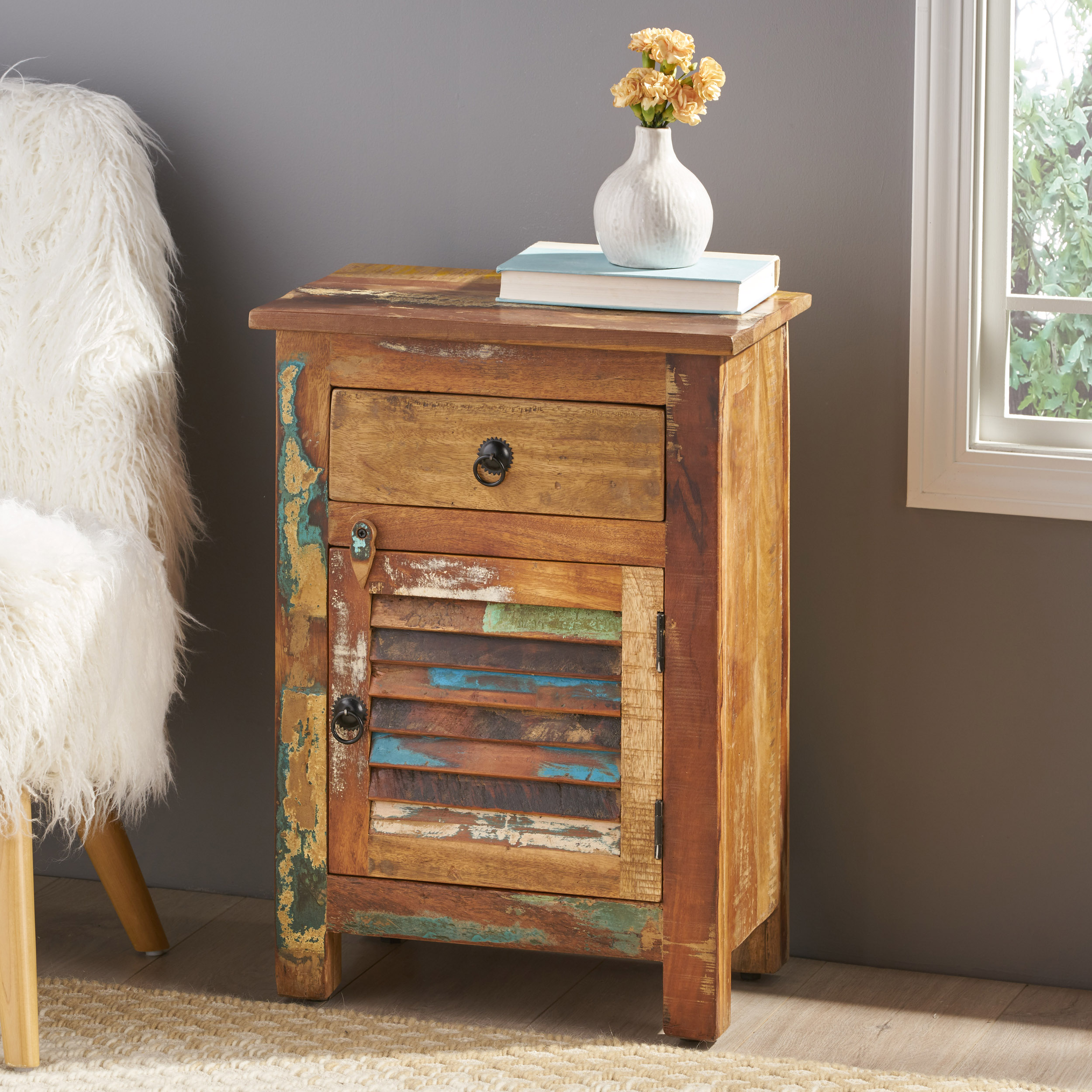 SIDE TABLE WITH DRAWER