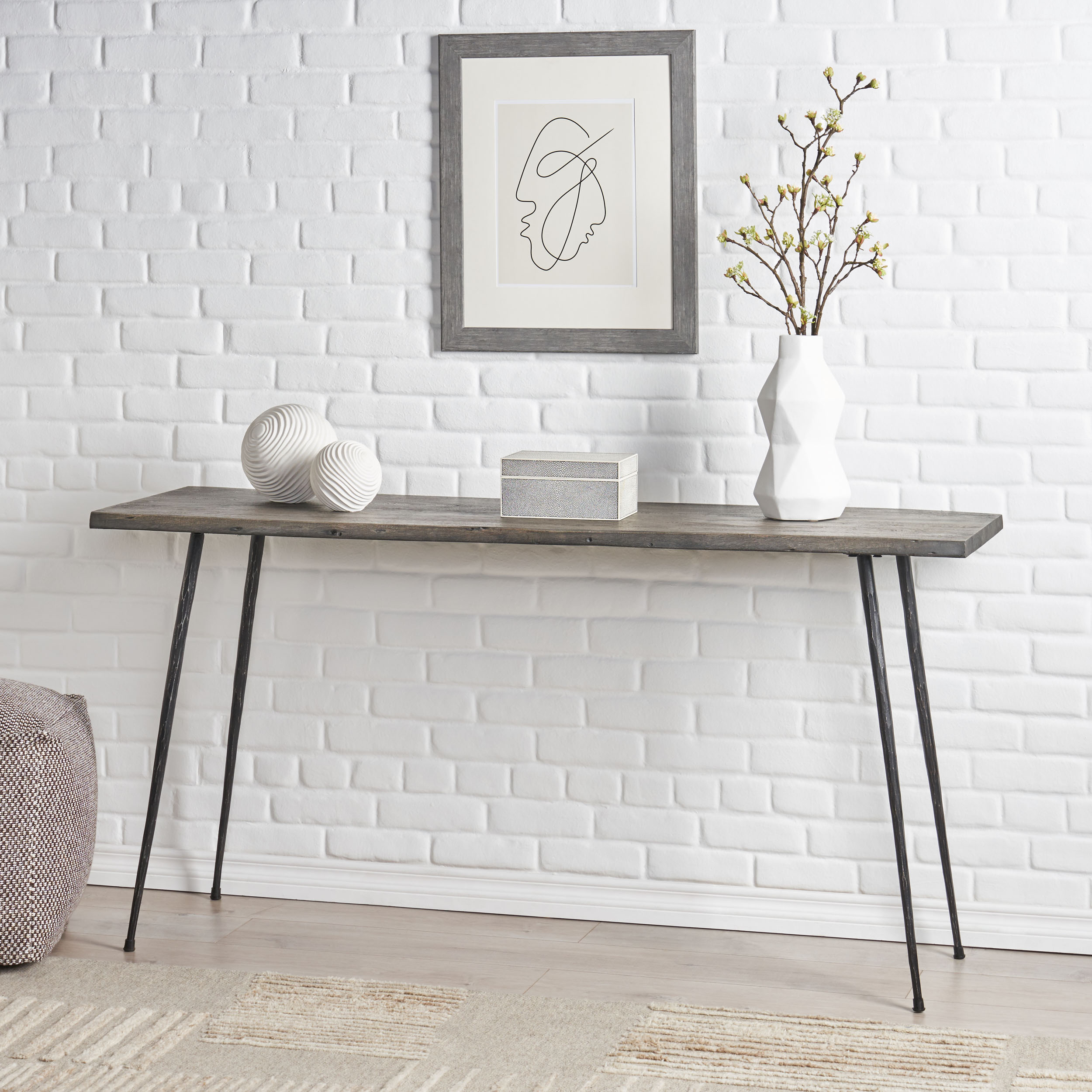 CONSOLE TABLE