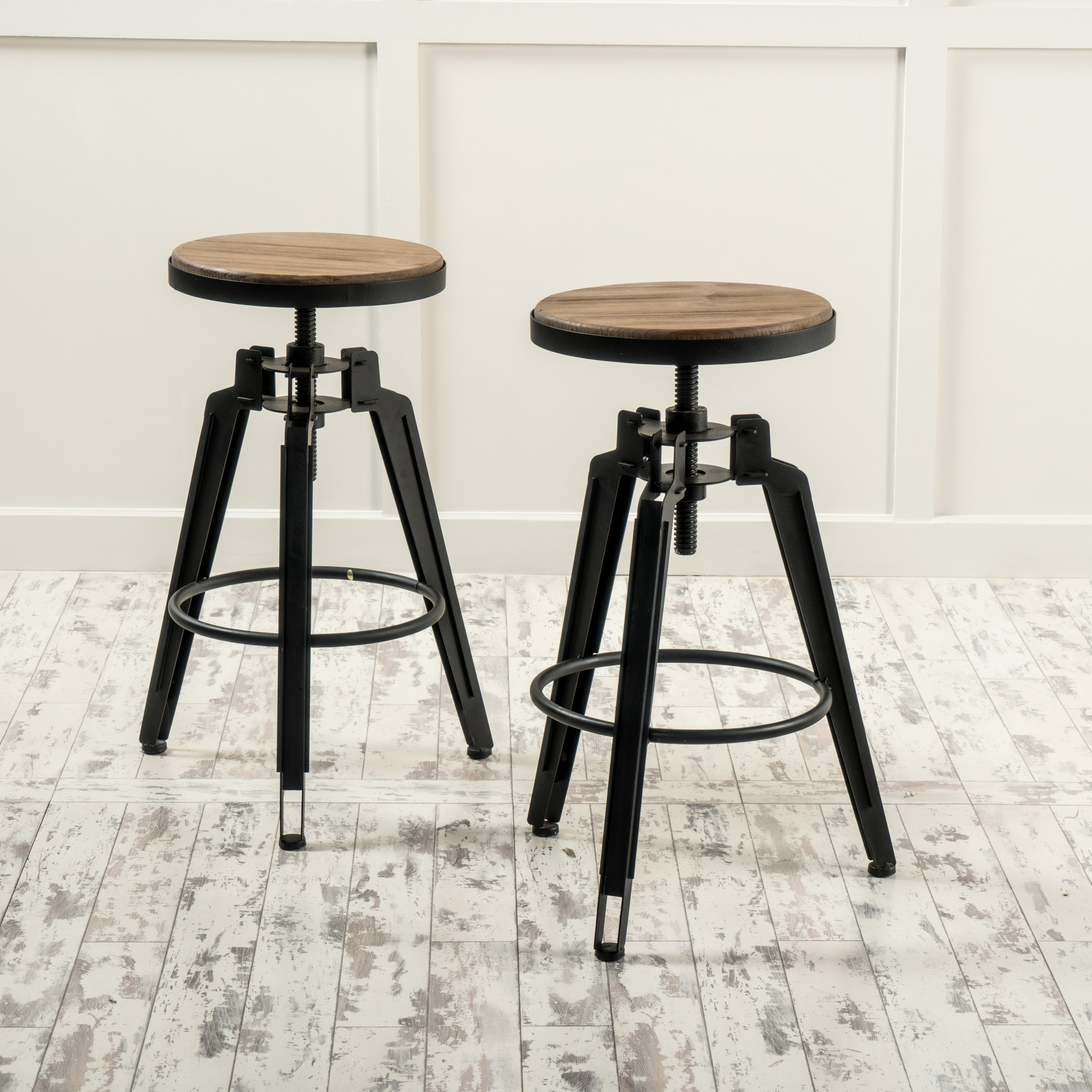 SWIVEL BARSTOOL