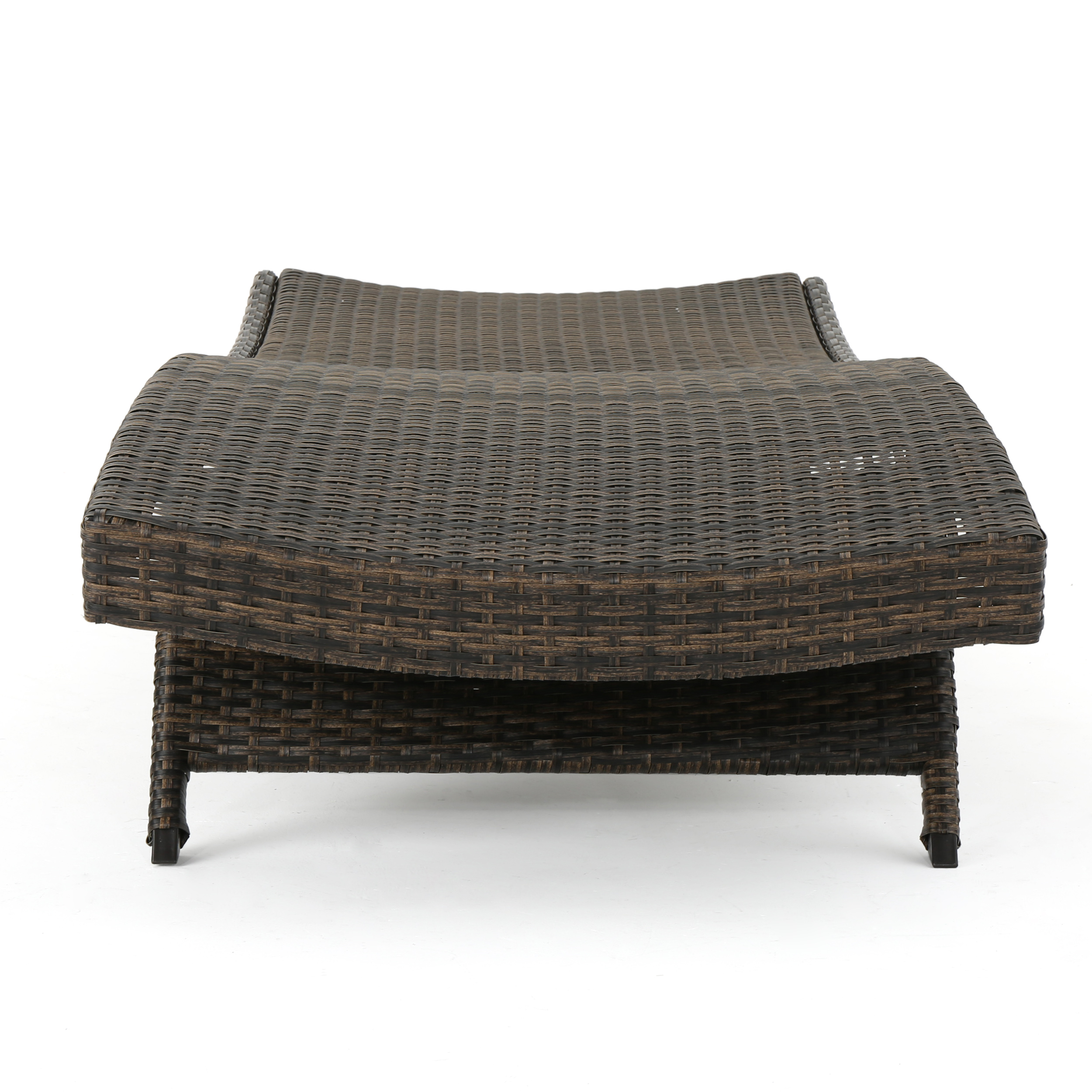 SALEM PE WICKER CHAISE LOUNGE