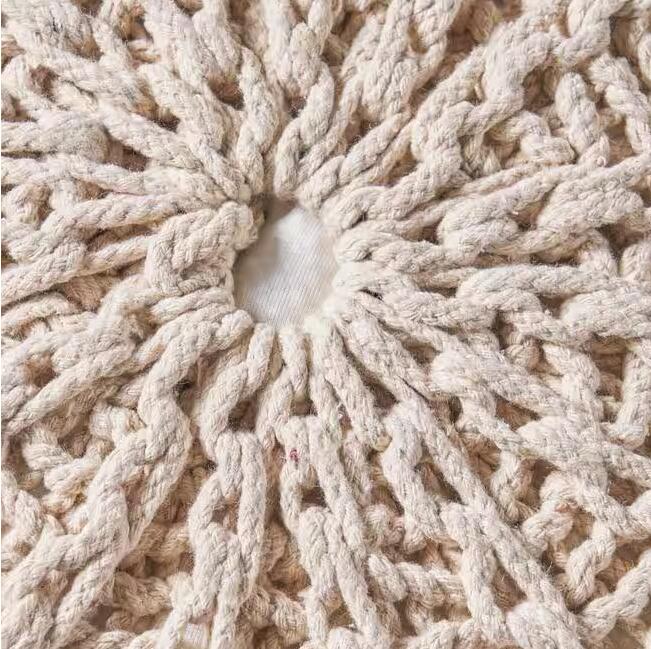 KNITED POUF