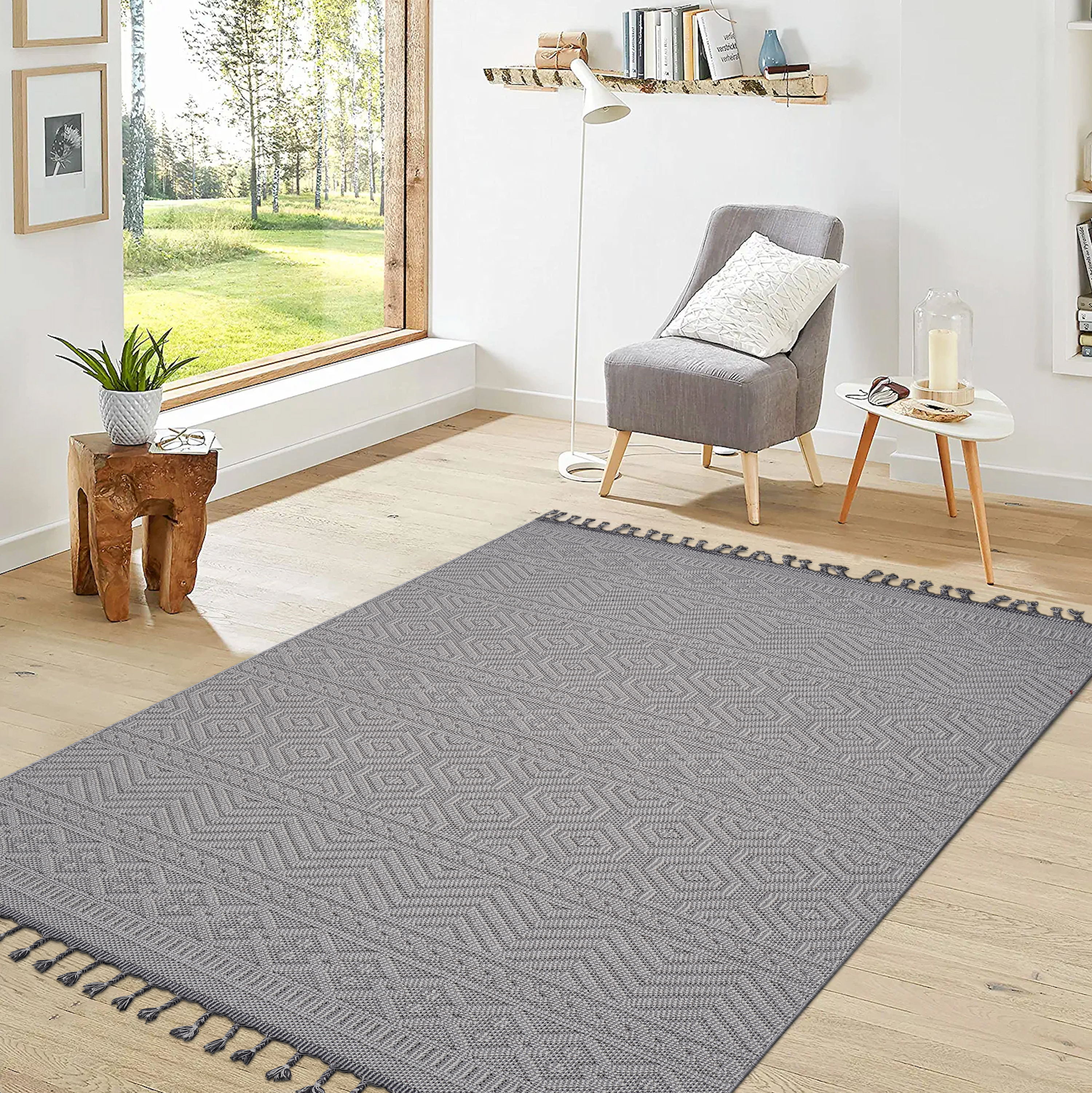 NAAR Guros Collection 4X6 White /Geometric Indoor/Outdoor Area Rug