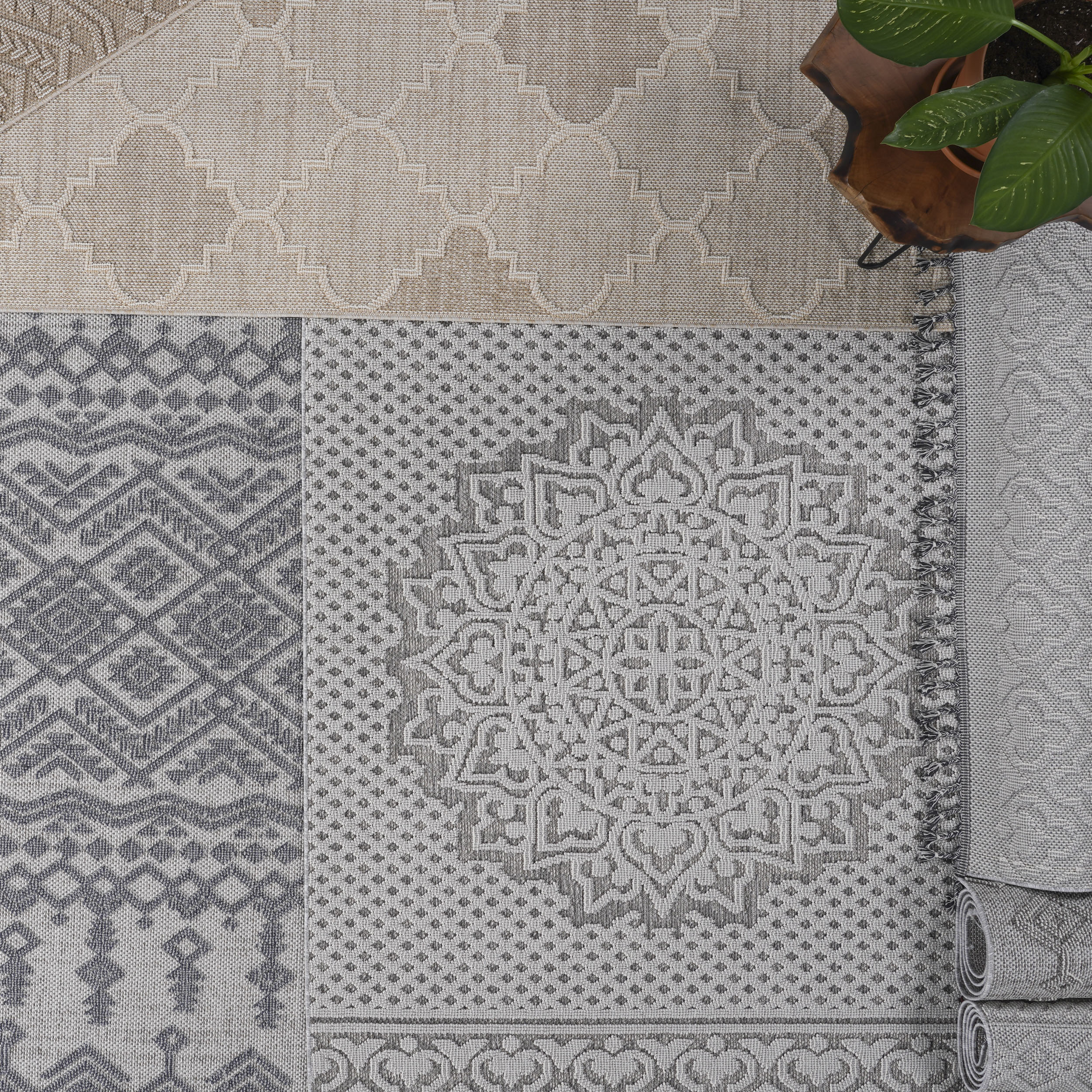 NAAR Guros Collection 8X10 Ivory /Trellis Indoor/Outdoor Area Rug