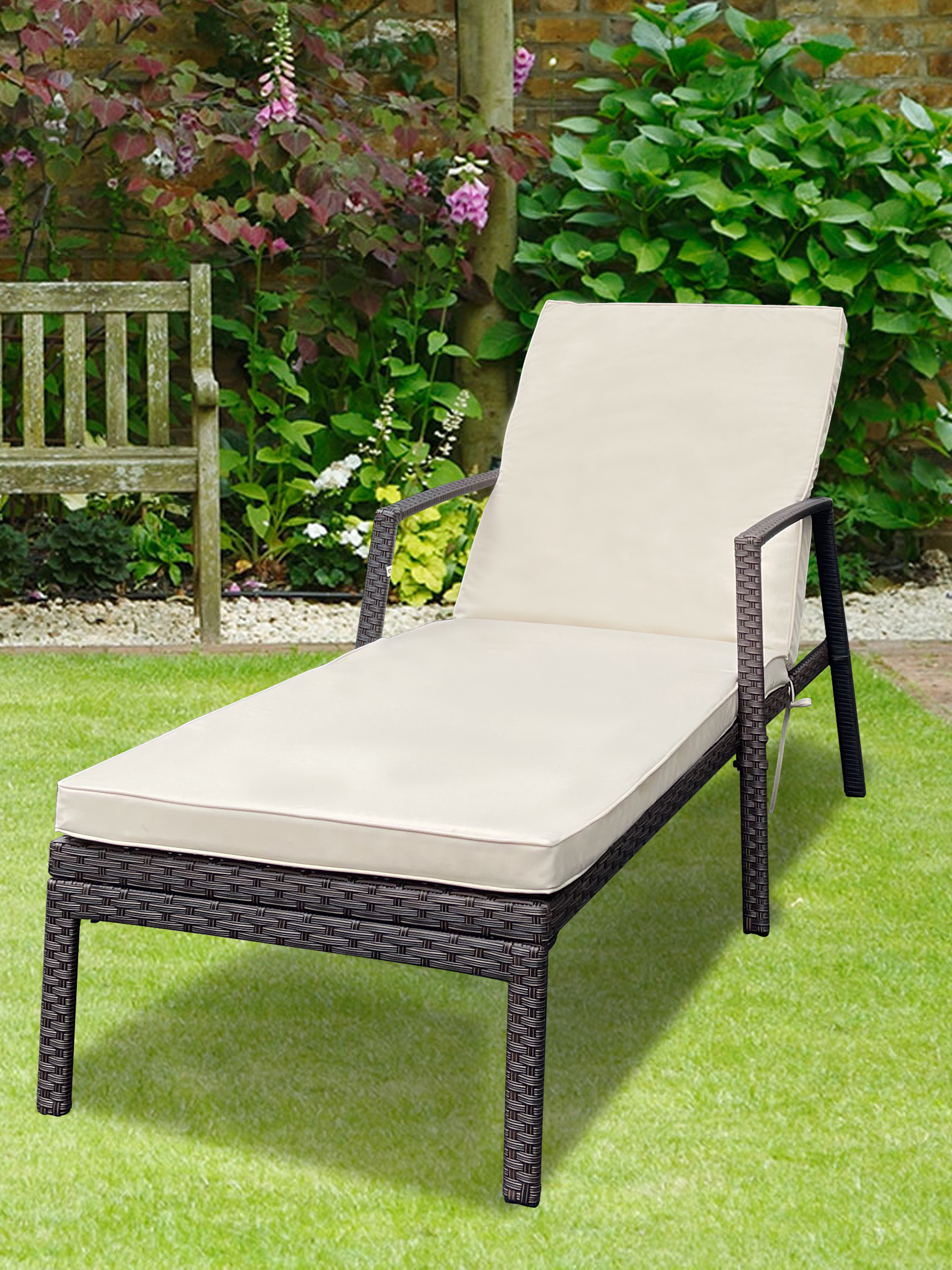 Outdoor Patio Lounge Chairs Rattan Wicker Patio Chaise Lounges Chair  Brown