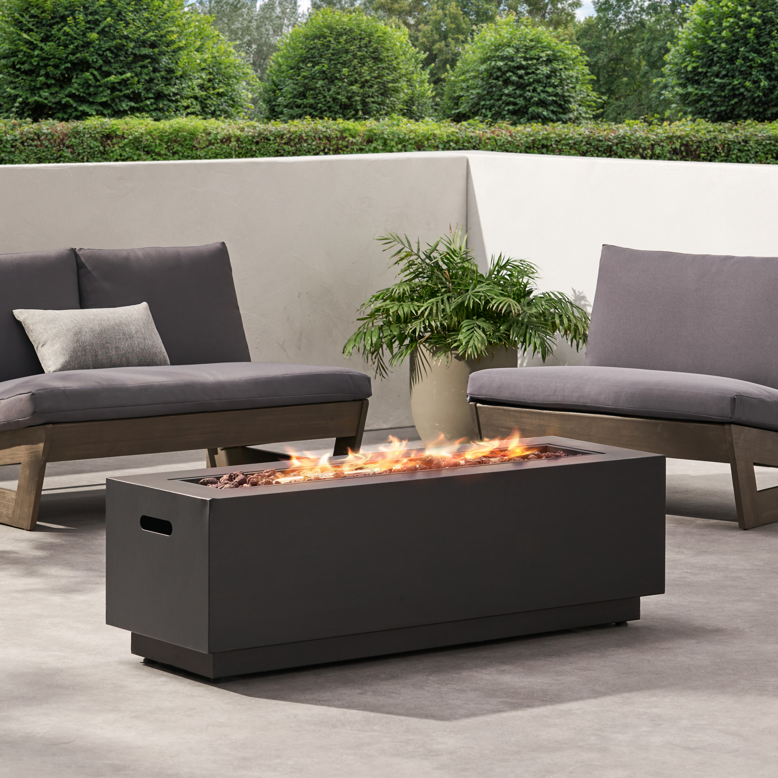 [Ship to Canada only]RECTANGULAR IRON FIRE PIT - 50000BTU (Tank cover not included)