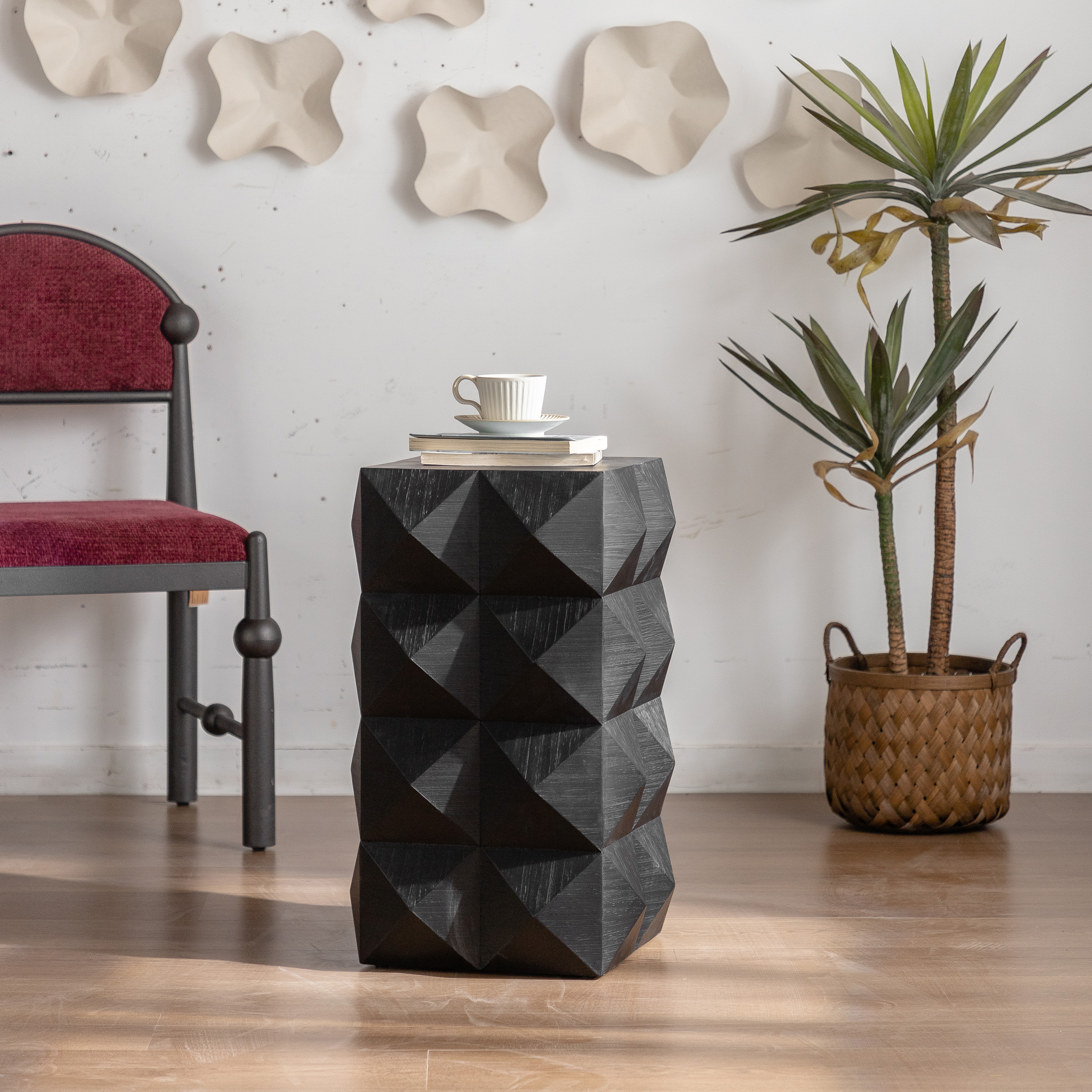 23.62"Height Three-dimensional Embossed Pattern Design Retro Side Table Retro Furniture Black