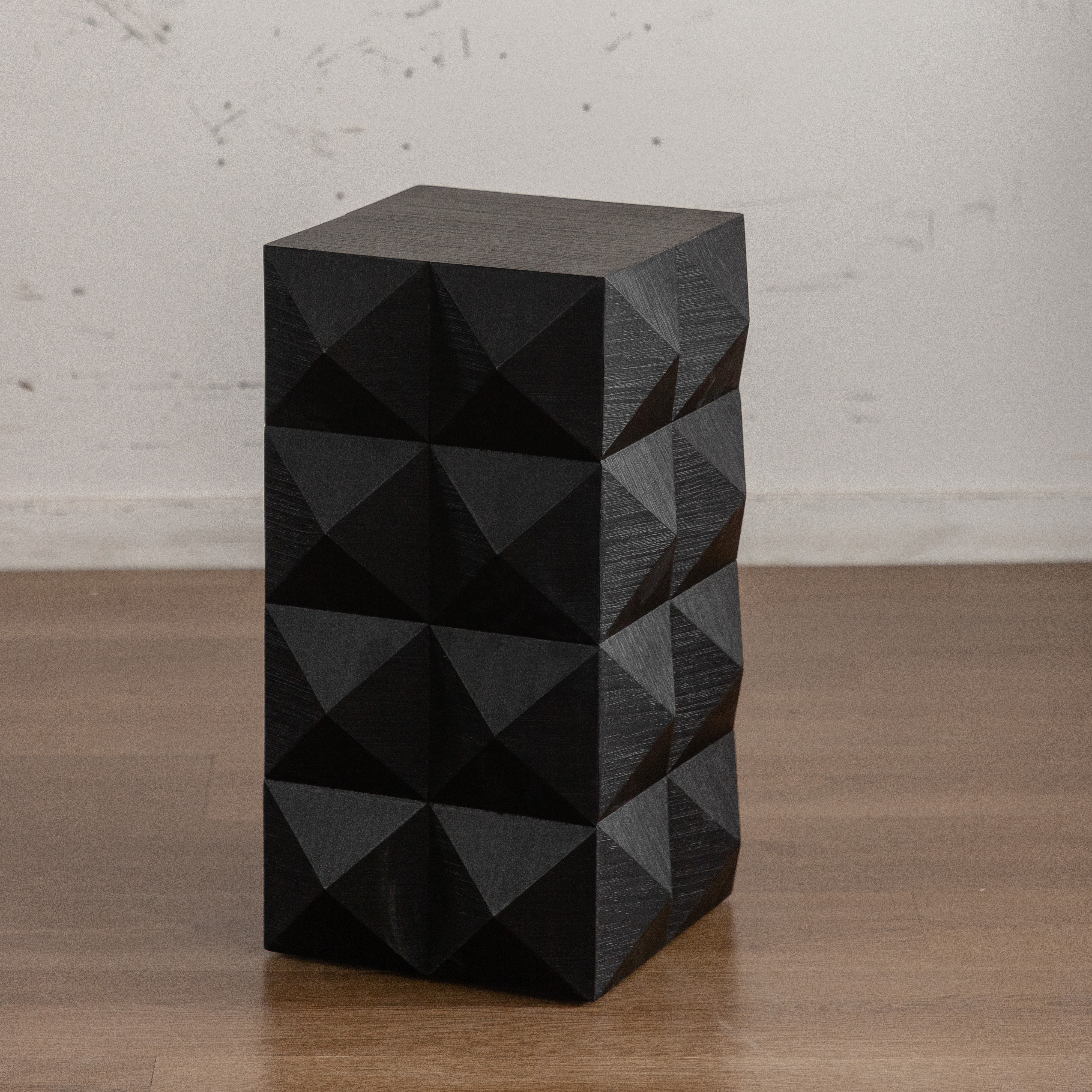 23.62"Height Three-dimensional Embossed Pattern Design Retro Side Table Retro Furniture Black