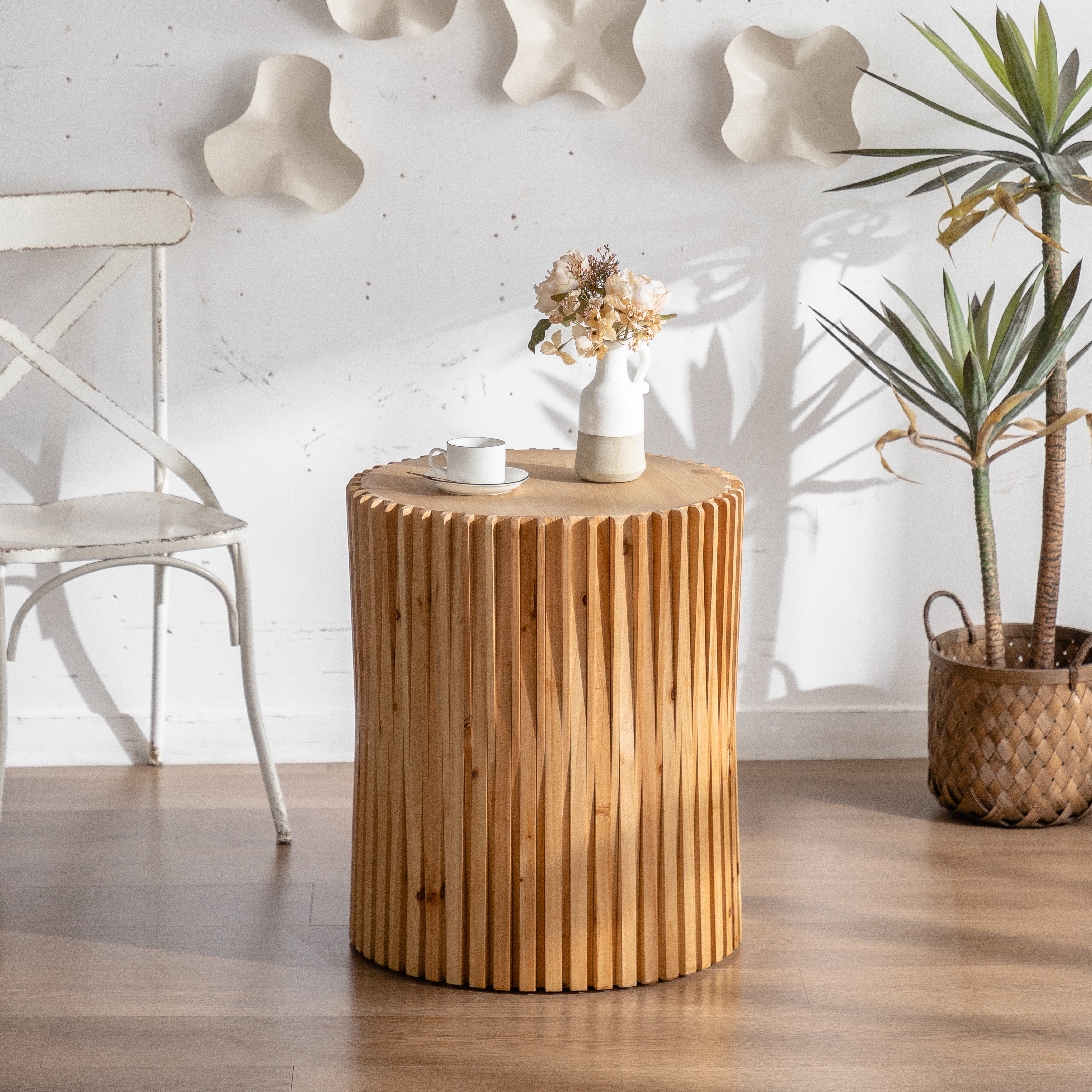 Retro Fashion Style Cylindrical Side Table with Vertical Texture Relief Design,Suitable for Living Room,Office,and Dining Room