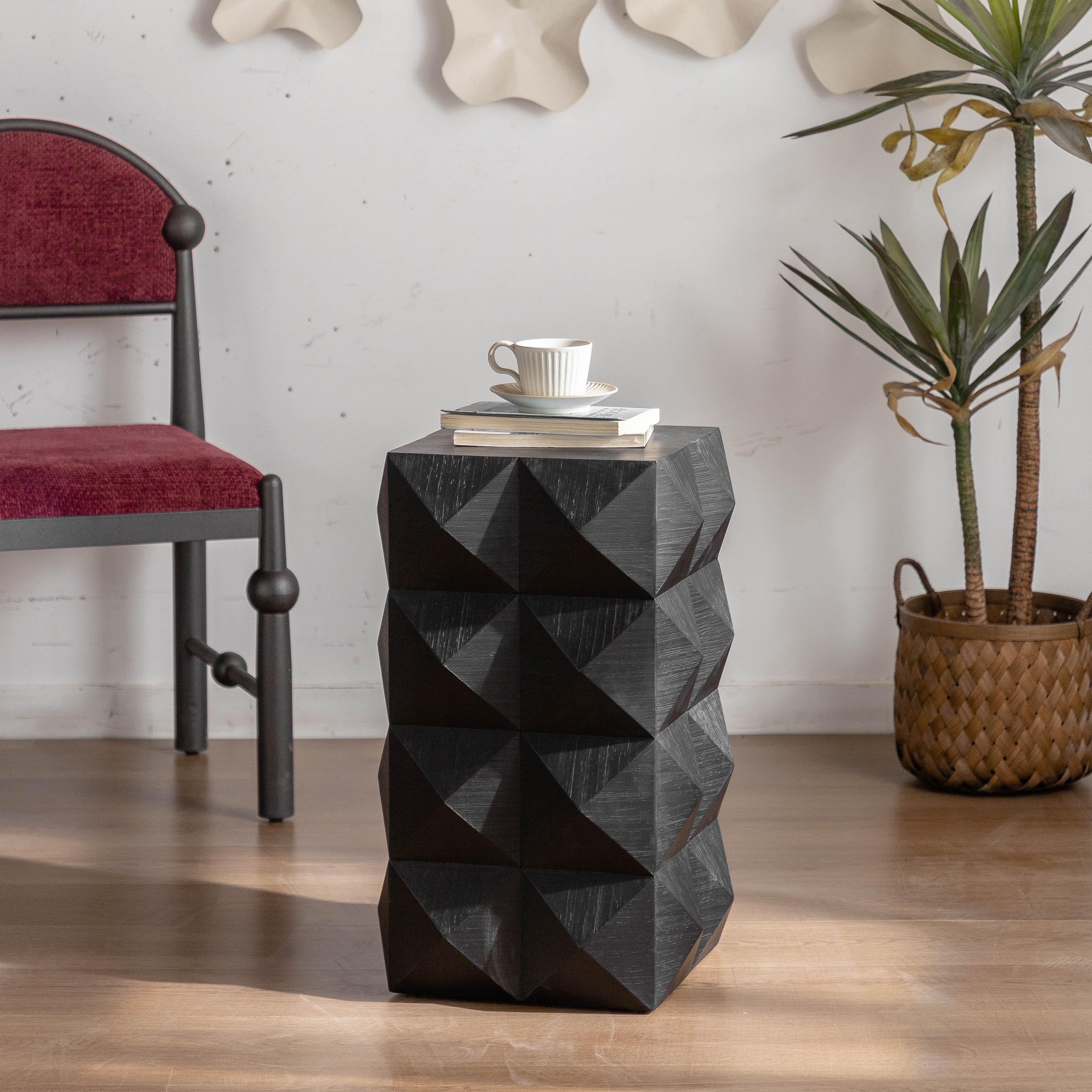 23.62"Height Three-dimensional Embossed Pattern Design Retro Side Table Retro Furniture Black