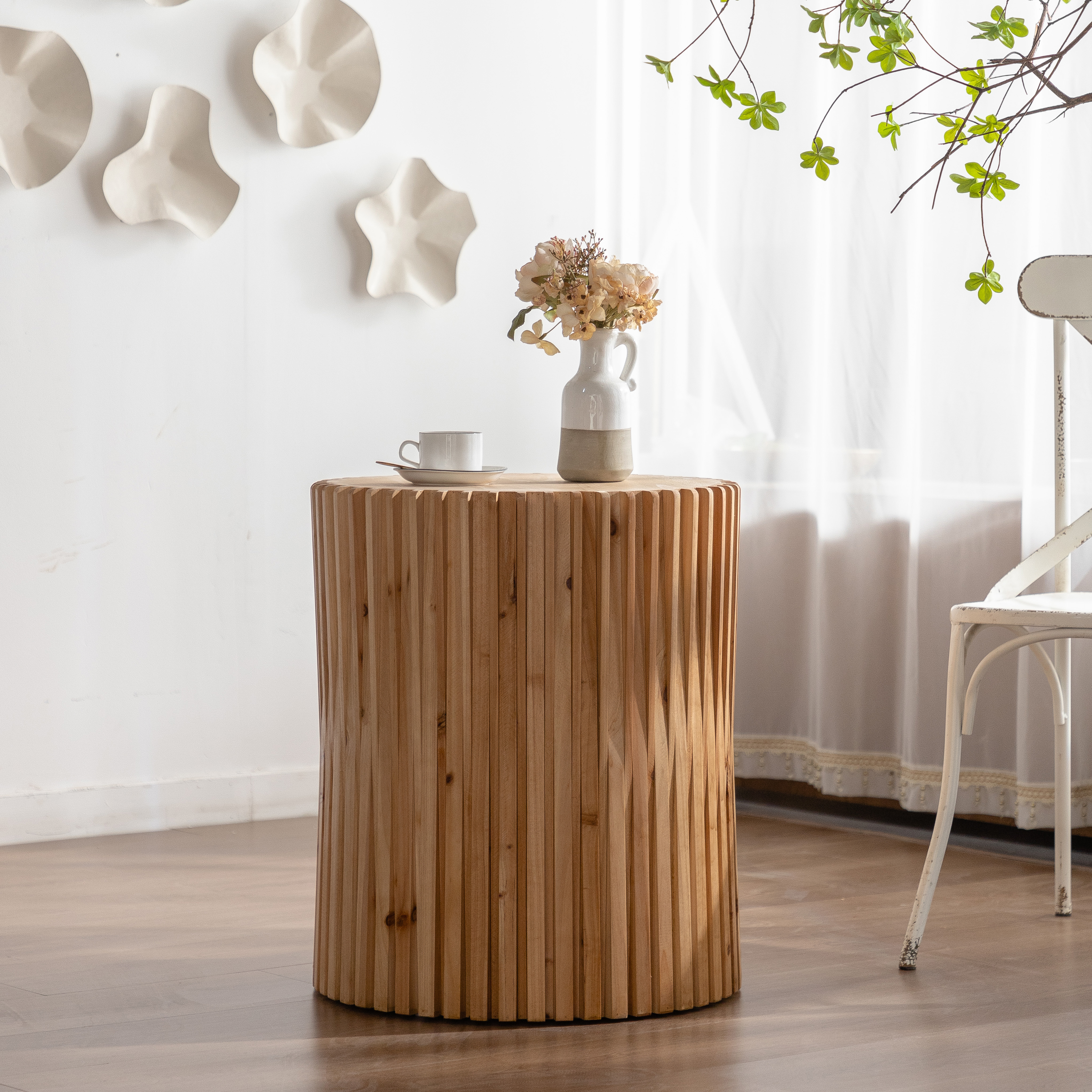 Retro Fashion Style Cylindrical Side Table with Vertical Texture Relief Design,Suitable for Living Room,Office,and Dining Room